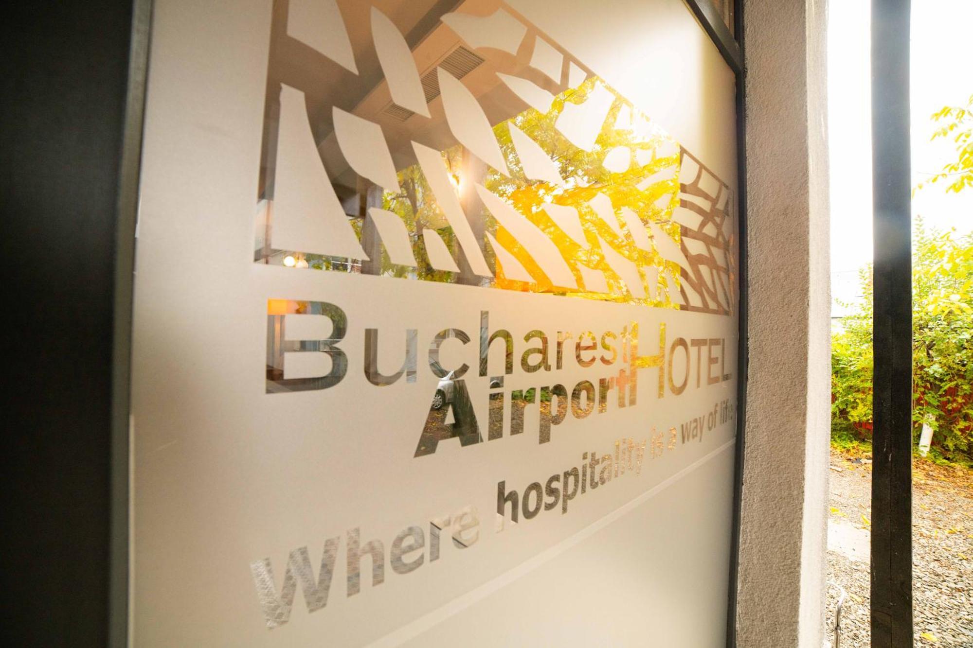 Bucharest Airport Accomodation Aparthotel โอโตเปนี ภายนอก รูปภาพ