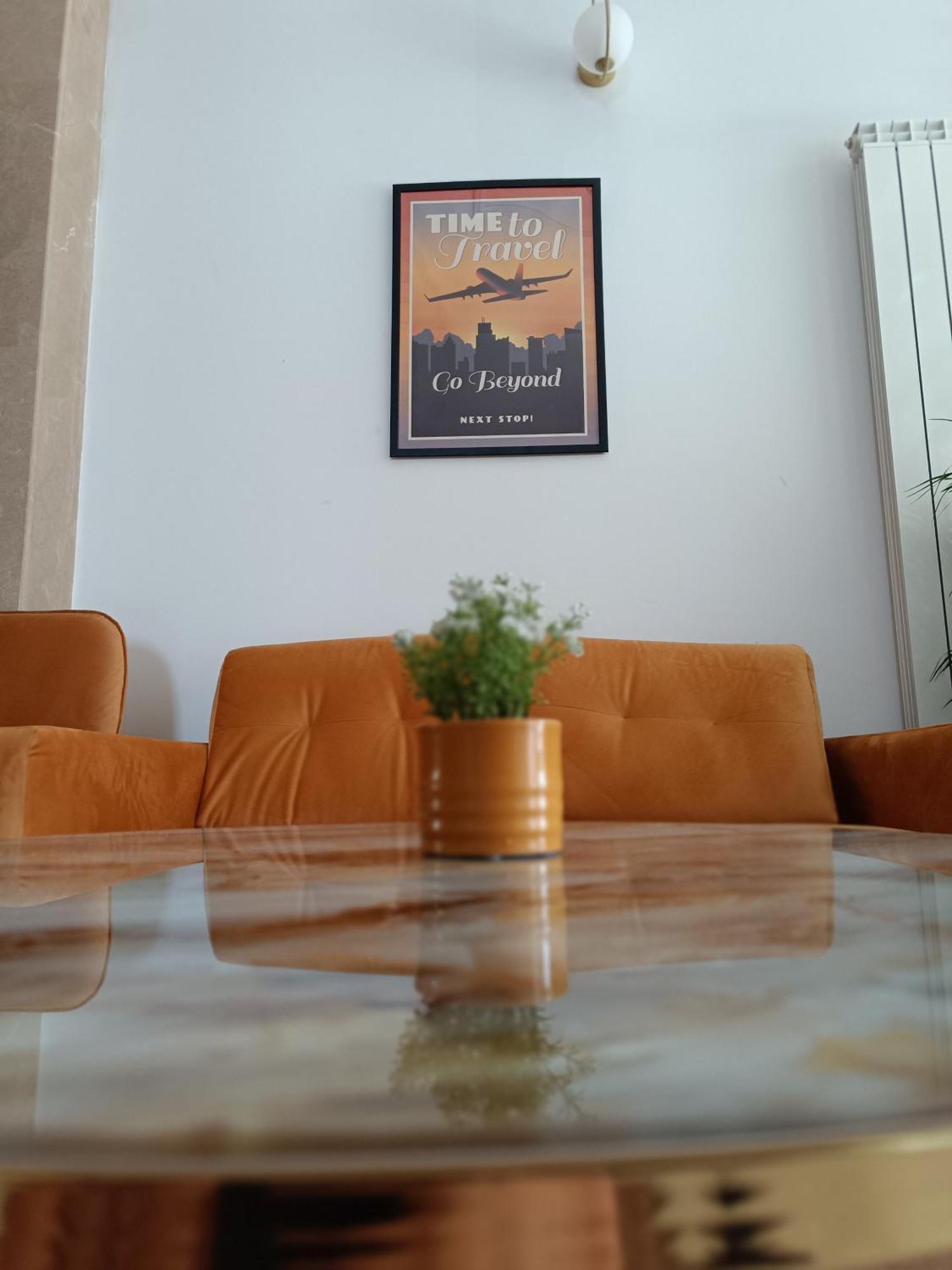 Bucharest Airport Accomodation Aparthotel โอโตเปนี ภายนอก รูปภาพ